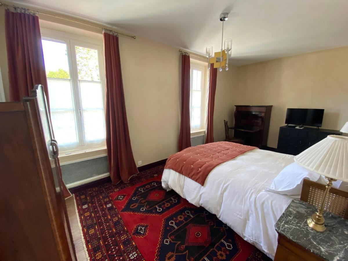La Thebauderie Hotel Montfort-l'Amaury Ngoại thất bức ảnh